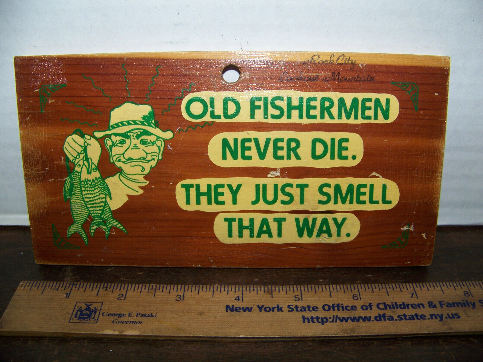Vintage Wooden Sign Plaque Souvenir Old Fishermen....rock City Lookout Mnt